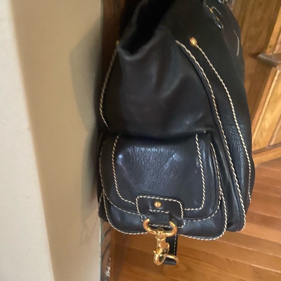 Marc Jacobs Black and Gold Shoulder Bag - Picture 3 of 5